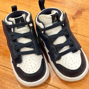 Nike Jordan 1 Mid ALT Toddler Shoes (size 6c)